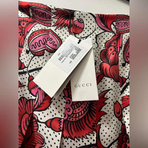 Gucci Silk Red Skirt - size 42 brand new - Picture 2 of 3